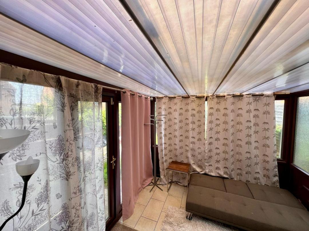 Clove, 3-4 Bed House With Garden, Free Parking, Sleeps 9 In Grays & Chafford Hundred Stifford エクステリア 写真